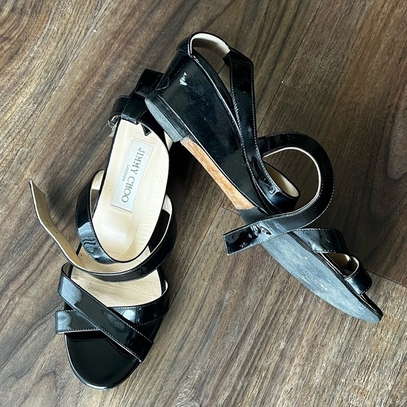 Jimmy Choo “Connor” Black Patent Leather Cross Strap Sandal. Made in Italy - Picture 6 of 10